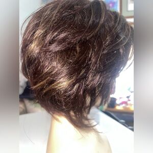 Full blended Brunette Wig with Carmel hi-lights. Layered bob. Watch the Video